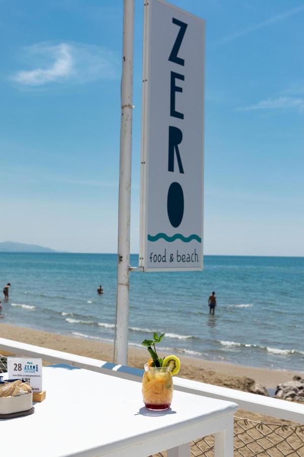 Le Palme Village Terracina Bagian luar foto