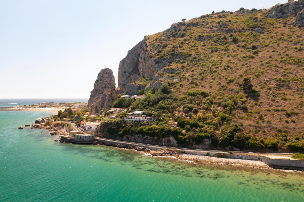 Le Palme Village Terracina Bagian luar foto