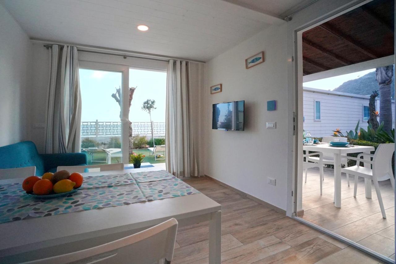 Le Palme Village Terracina Bagian luar foto